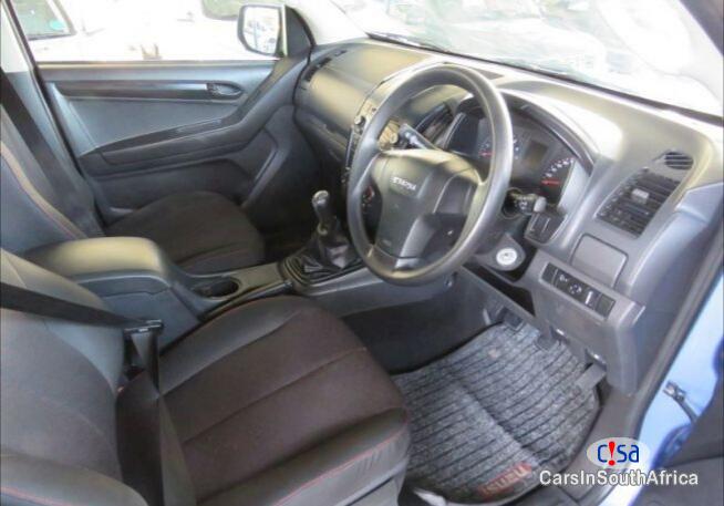Isuzu KB300 Manual 2016 - image 4