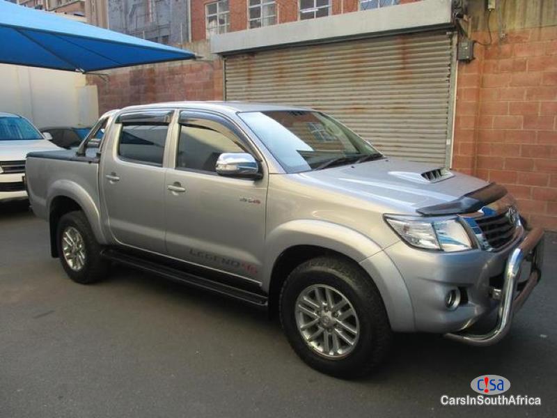 Toyota Hilux Manual 2015 - image 2
