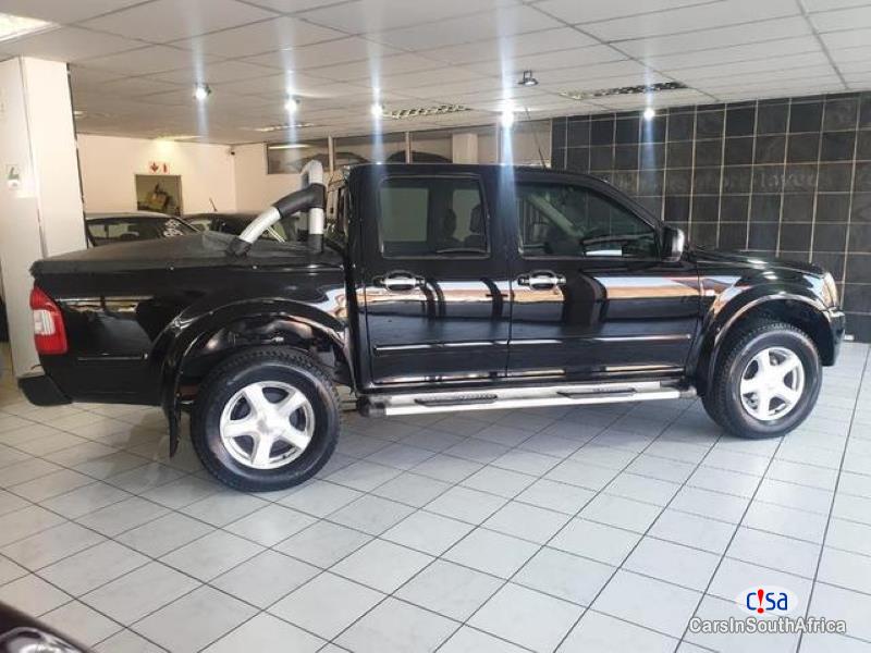 Isuzu KB250 Manual 2008 - image 4