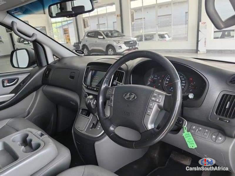 Hyundai H-1 2.5 Automatic 2021 - image 4