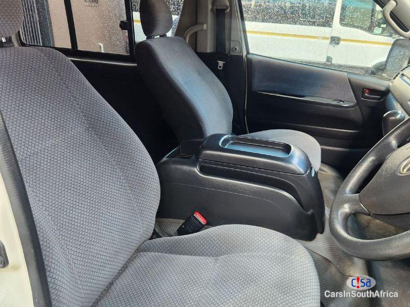 Toyota Quantum 2.5L GL MANUAL 0813350925 Manual 2020 - image 5