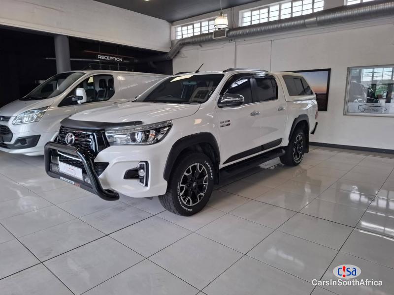 Toyota Hilux 2.8 GD-6 Legend-50 4x4 D/C Automatic 2019 - image 2