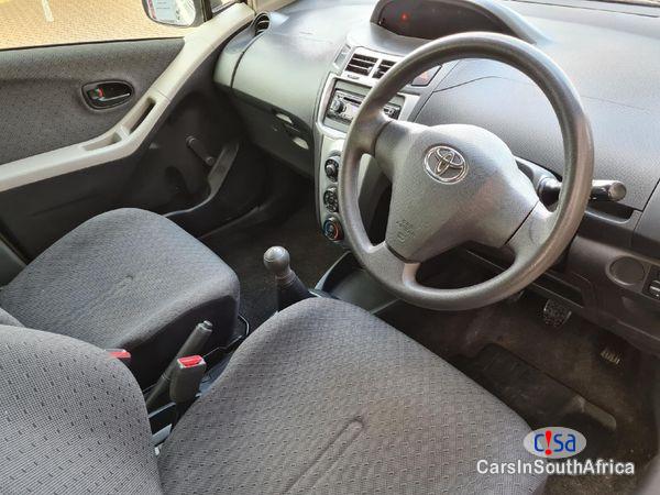 Toyota Yaris Zen3 0658281312 Manual 2012 - image 3