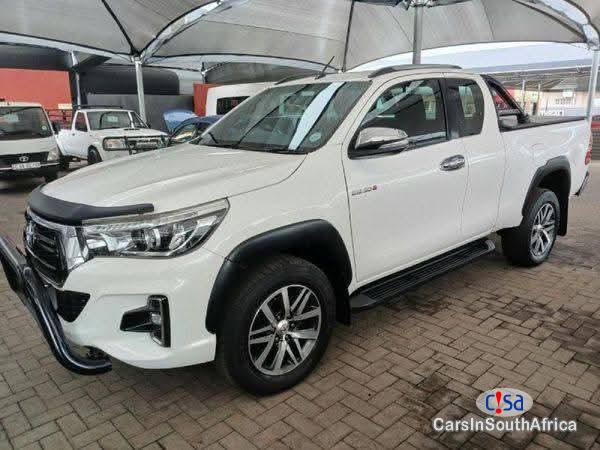 Toyota Hilux 2.8 Automatic 2022 - image 2