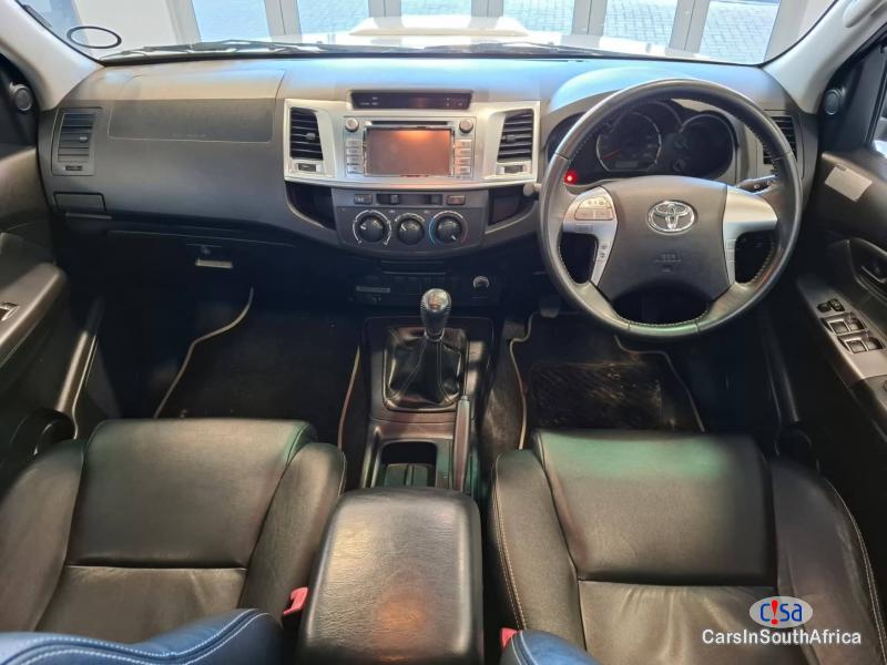 Toyota Hilux Legend45 2.4 D4_D D/C Manual 2015 in South Africa