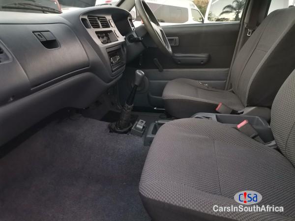 Toyota Condor Estate TE Manual 2004 - image 3