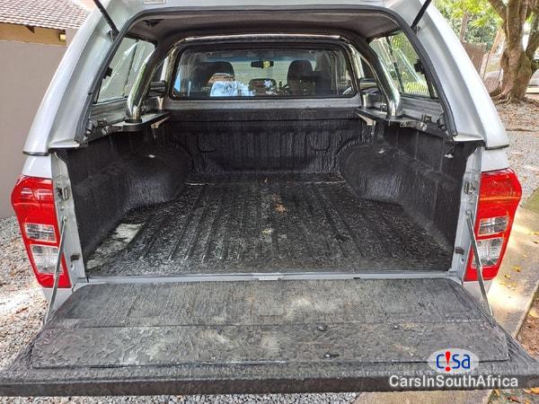 Isuzu KB300 D-Teq LX Double-cab Manual 2014 in Western Cape