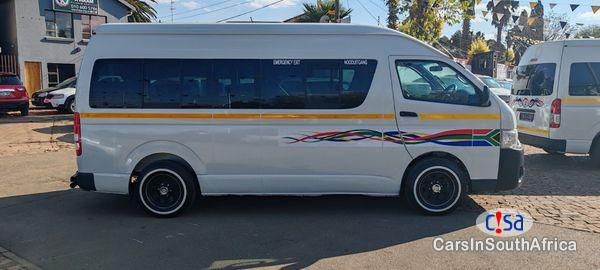 Toyota Quantum 2.5D-4D Sesfikile Bank Repossessed Manual 2018 in Gauteng