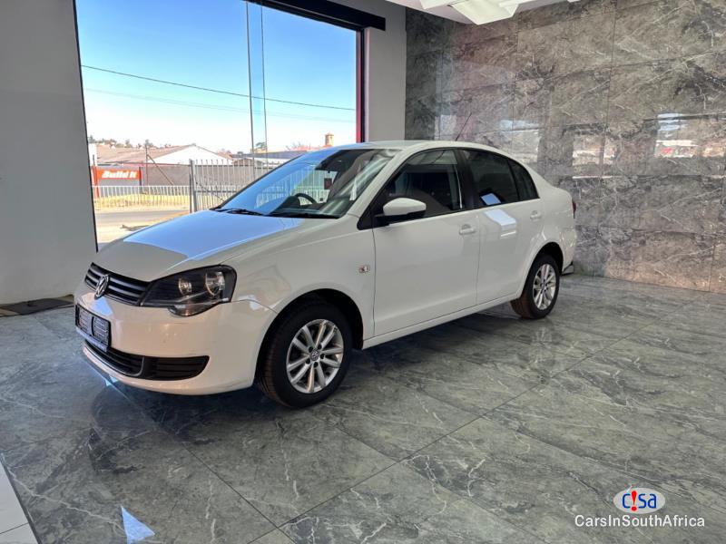 Pictures of Volkswagen Polo 1.6 VIVO TREND-LINE { 0817687830 } Manual 2017