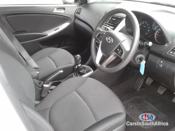 Hyundai Accent Manual 2017 - image 6
