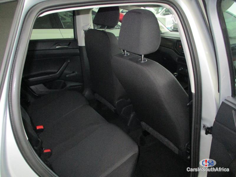 Volkswagen Polo 1.0 Automatic 2022 - image 5