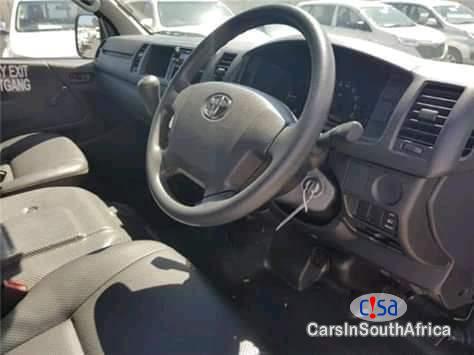 Toyota Quantum 2.5 Manual 2019 - image 4