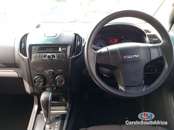 Toyota Quantum 2020 Isuzu D-Max 250 HO Hi-Rider Auto Double-Cab 0734702887 Automatic 2020 in Gauteng