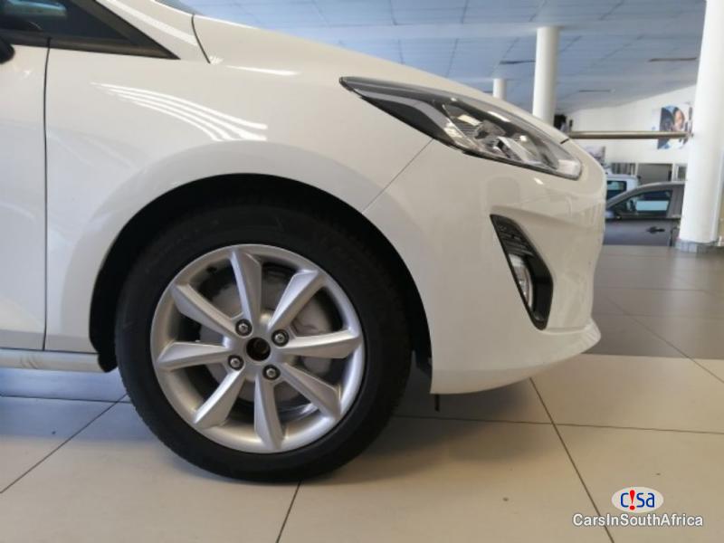 Ford Fiesta 1.0T Trend Manual 2019 - image 4