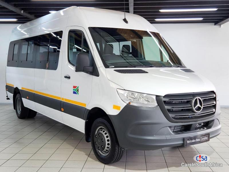 Mercedes Benz 519 Manual 2020