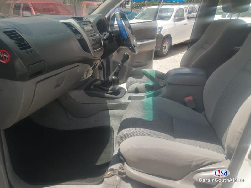 Toyota Hilux 3.0D Manual 2014 - image 4