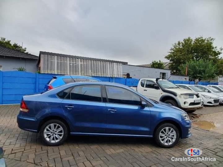 Pictures of Volkswagen Polo 1.6 Automatic 2016