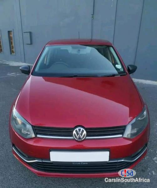 Volkswagen Polo 1.2TSl Manual 2015 - image 4