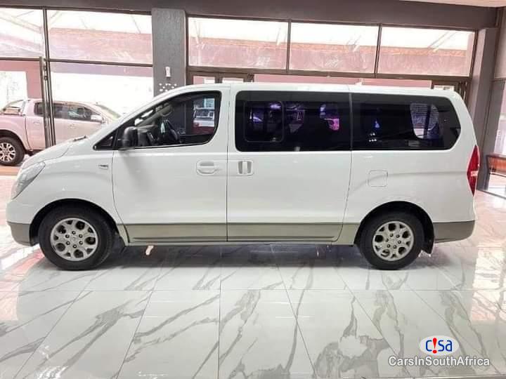 Hyundai H-1 2.5 Automatic 2018 - image 2