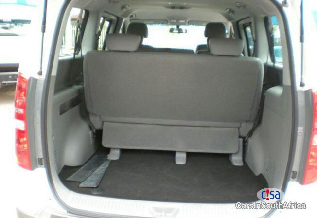 Hyundai H-1 2.5 Automatic 2015 in South Africa