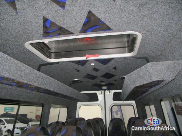 Mercedes Benz Sprinter 515 CDI 22-Seat Bus Manual 2017 - image 2