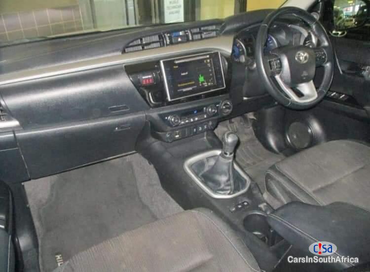 Toyota Hilux 2.8 GD-6 Manual 2017 - image 4