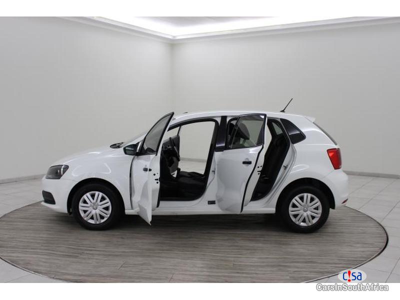 Volkswagen Polo Manual 2015 - image 7