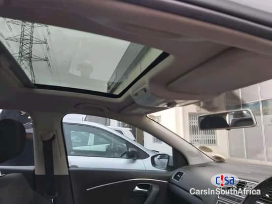 Volkswagen Polo 1.2TSI Manual 2016 - image 8