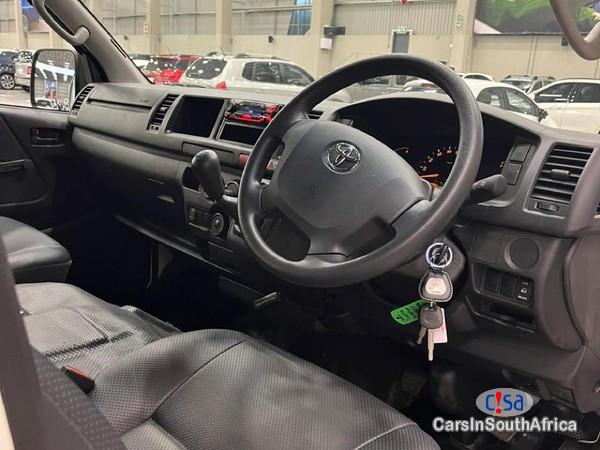 Toyota Quantum 2.5 D-4D Sesfikile 16-Seat Manual 2021 in South Africa