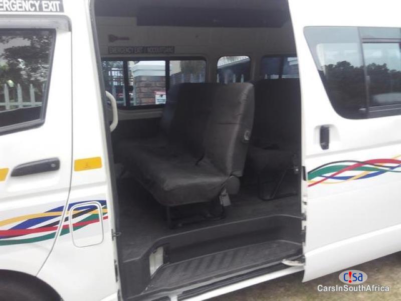 Toyota Quantum 2.5 Manual 2013 - image 4