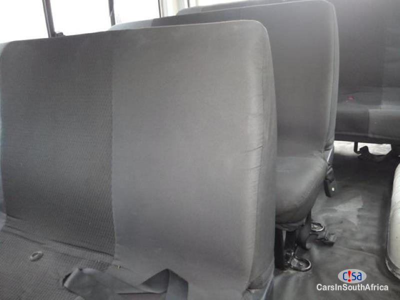 Toyota Quantum 2.5 Manual 2013 - image 5