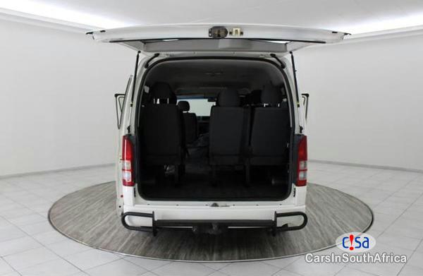 Toyota Quantum Manual 2015 - image 4