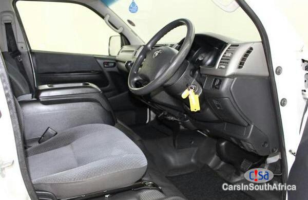 Toyota Quantum Manual 2015 - image 5