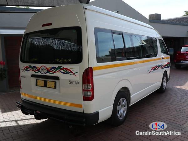 Toyota Quantum 2.7 Petrol Sesfikile 16-Seat Manual 2021 - image 3