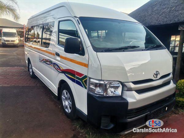 Pictures of Toyota Quantum 2.5 D-4D Sesfikile 16-Seat Manual 2020