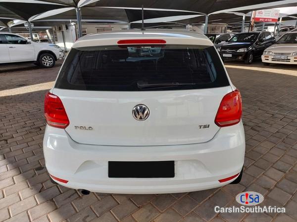 Volkswagen Polo 0616417846 Manual 2017 - image 2