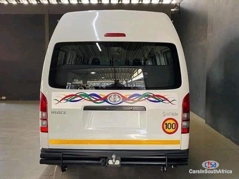 Toyota Quantum 2.5 Manual 2021 - image 5