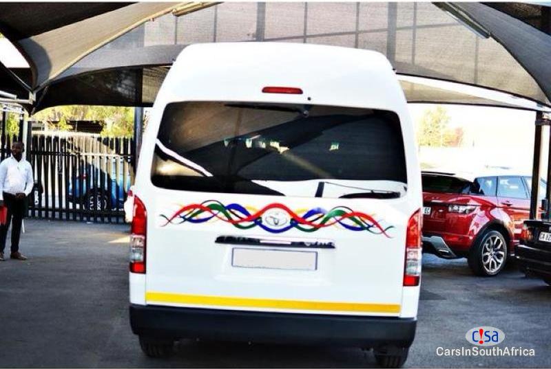 Toyota Quantum 2.5D-4D 16 Seater Sesfikile Manual 2016 - image 3