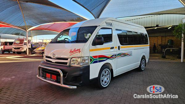 Picture of Toyota Quantum 2.5 D-4D Sesfikile 16-Seat Manual 2014