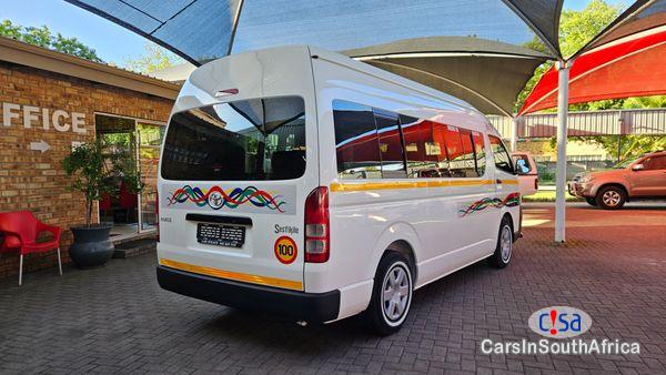 Toyota Quantum 2.5 D-4D Sesfikile 16-Seat Manual 2014