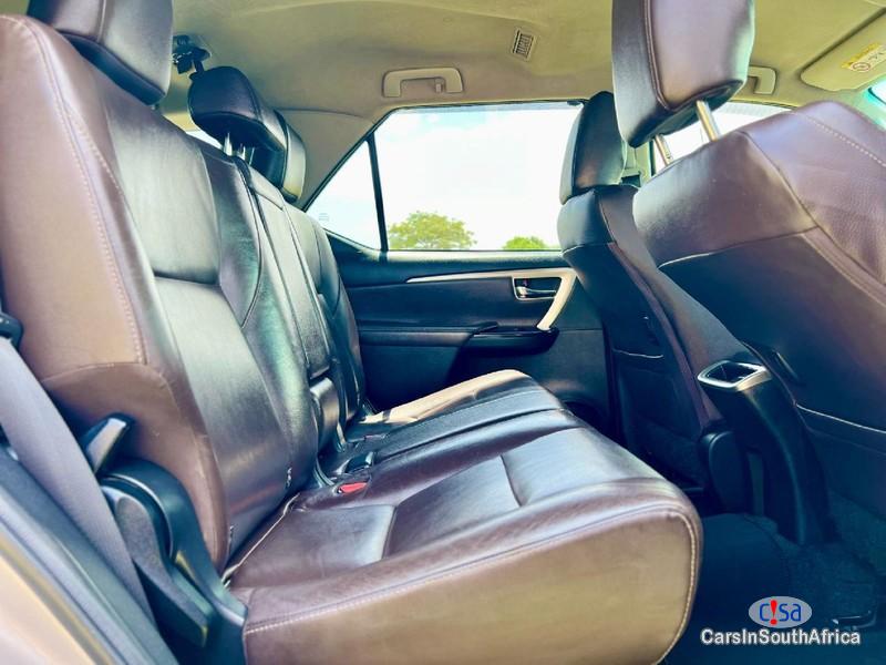 Toyota Fortuner 2.8GD-6 0634393833 Manual 2017 - image 2
