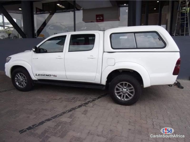 Toyota Hilux Manual 2015 in Mpumalanga - image