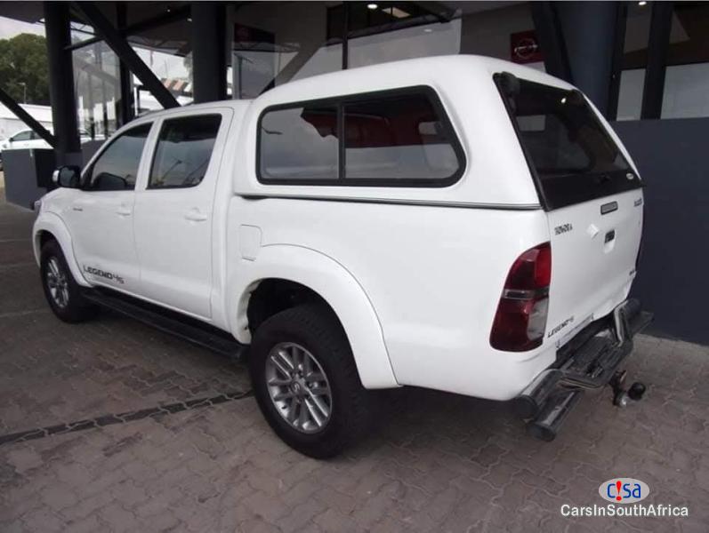 Toyota Hilux Manual 2015 in South Africa - image