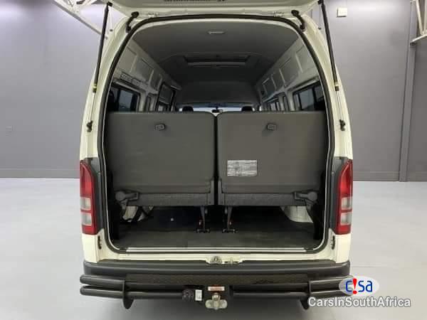 Toyota Quantum Manual 2022 - image 11