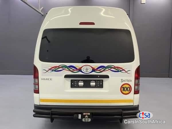 Toyota Quantum Manual 2022 - image 7