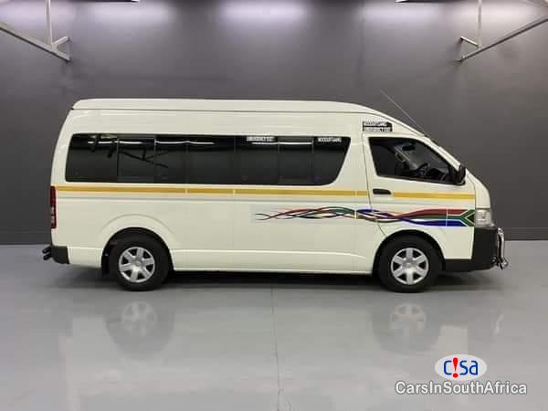 Toyota Quantum Manual 2022 - image 9