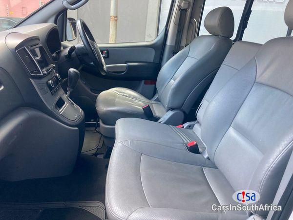 Hyundai H-1 2.5 CRDi VGT Wagon Auto Automatic 2012 - image 3