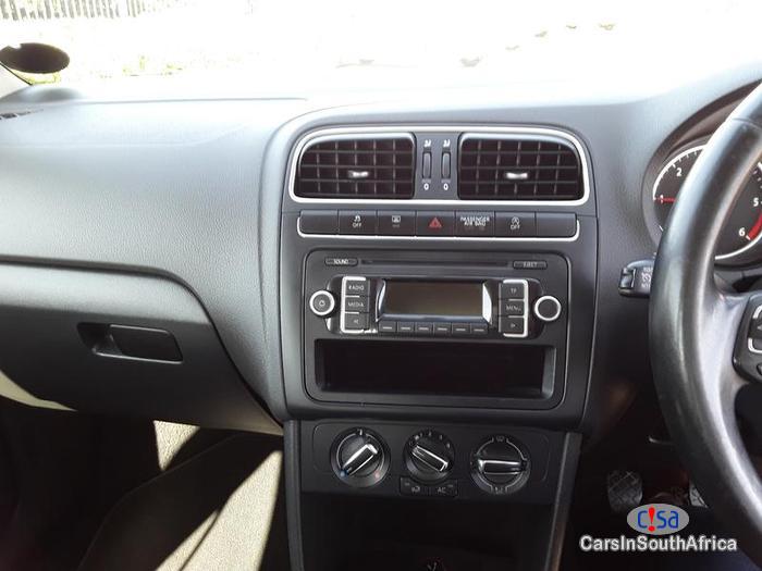 Volkswagen Polo Manual 2014 - image 10