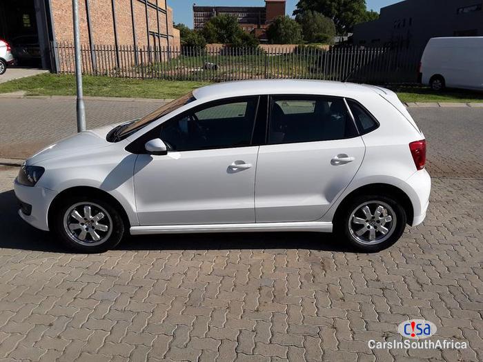 Volkswagen Polo Manual 2014 - image 6
