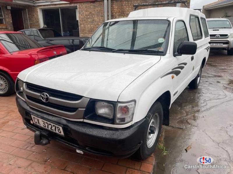 Toyota Hilux SR Manual 2002 - image 4